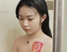 高中生星空嫩模文文最新合集1V944M，自拍作品