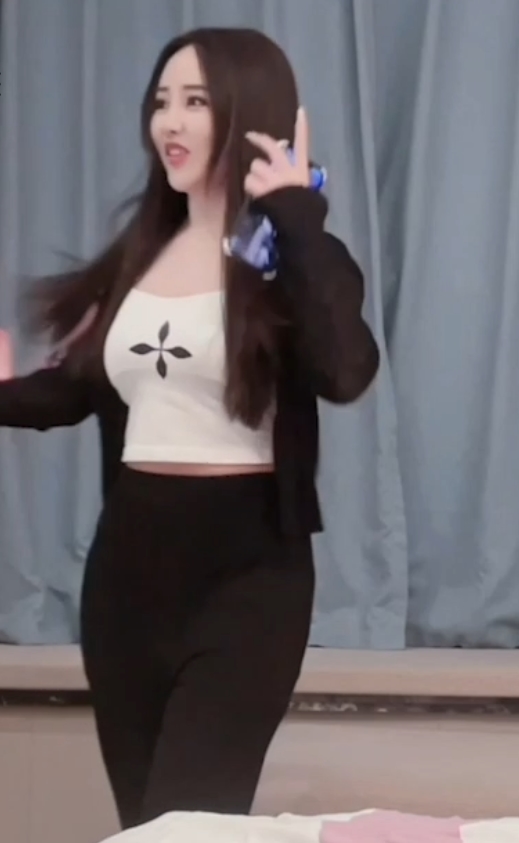 热辣小飞哥9部边缘系列探花合集6.66G