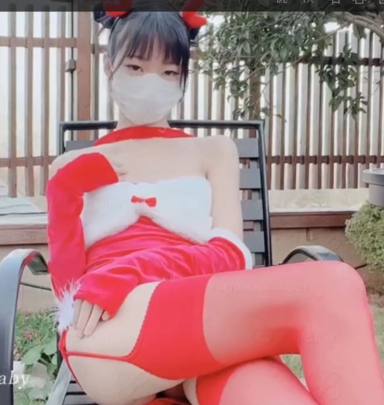 女主播米娜学姐红边丝袜臀线视频合集104部53.9G，汗光臀线扭动诱人