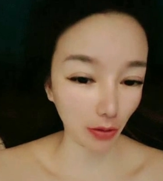 百度+115丁玲性趣事直播合集45部22.6G，人很丰满