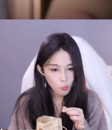 斗鱼小小小玉酱劲爆视频合集10.2G福利补档