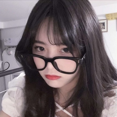 抖音眼镜妹妹服装给力佳作37部1.5G收藏必备