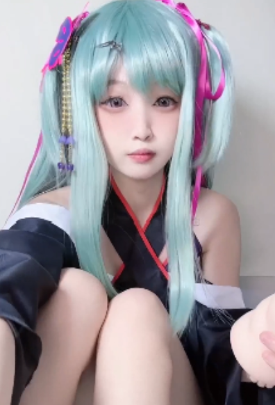 微博丛雨COS放飞合集11部1.19G太顶了