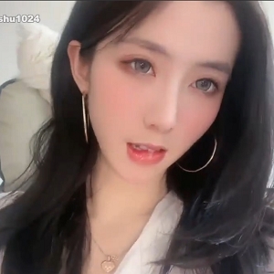 鱼鱼不甜花椒大长腿合集99V4.54G浴室秘密