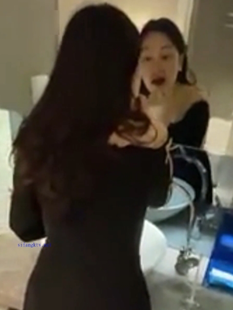 蓝阿姨西瓜私密视频12部6.1G极致诱惑