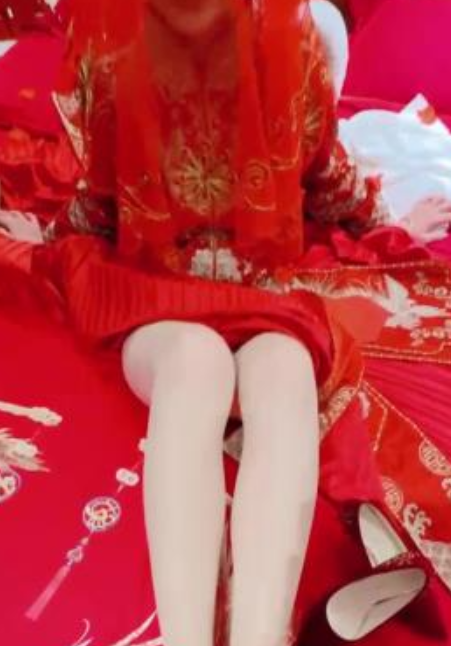 推特李露婚前隐秘85部853MB深夜实录