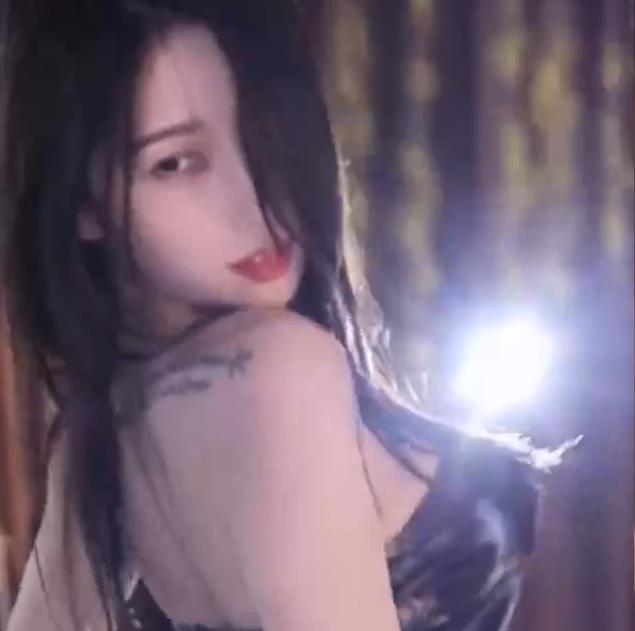 林软软正恒韵子虎牙联合直播28V4G合集极致诱惑