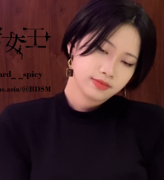 安女王小怪兽手动教学2部推特300M汁液四溅