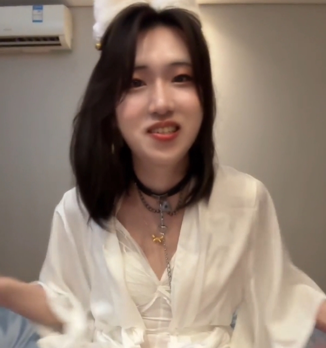 邢曦月TS超火合集16.5G推特展示