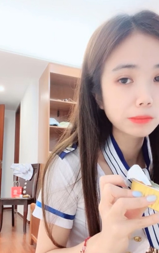 妮妮反差眼镜妹抖音合集60部56.4G太销魂