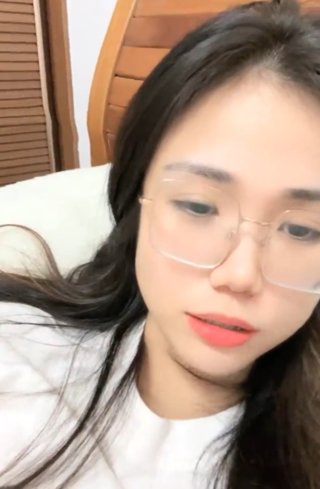 妮妮反差眼镜妹抖音合集60部56.4G太销魂