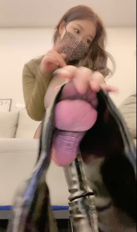 白桃S套路直播1V皮靴挑战0.2G优质视角