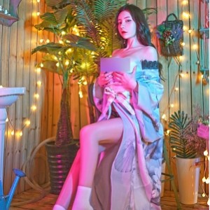 周于希秀人网定制视频合集67部85.6G太火辣了