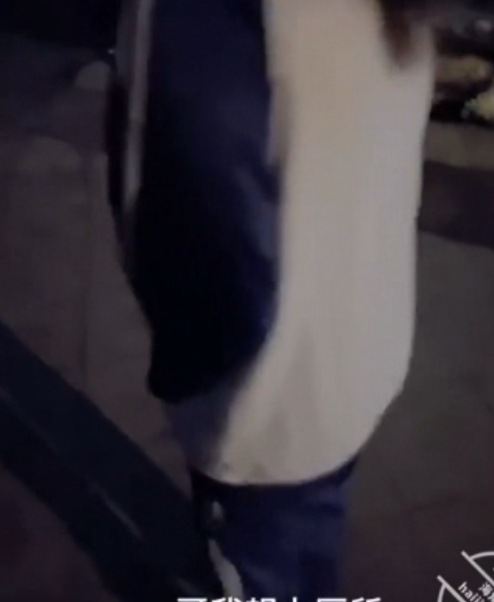 海角晓彤表妹厕所珍藏1V30P500M绝密展示