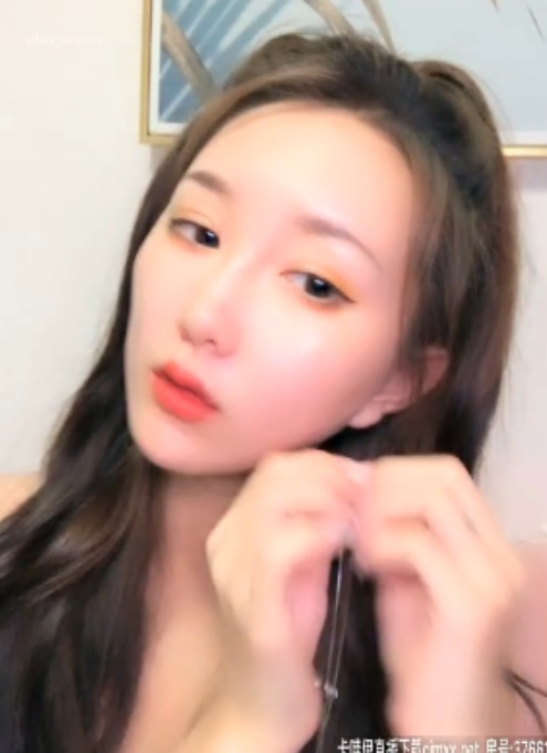 卿卿快手豪放沐浴合集19v1.34G珍藏版