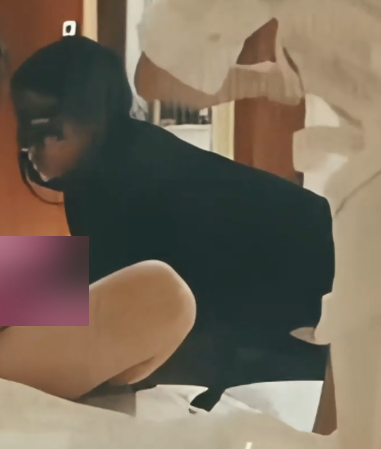 Yana绿帽夫妻单男激战18V917M太感觉了