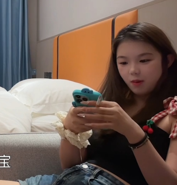 探花大神鸠摩智合集18部12G娇嫩欲滴