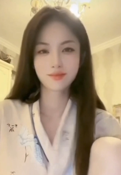 史迪西抖音土豪定制8部772M性感