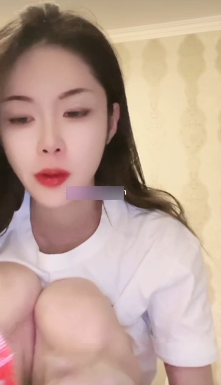 史迪西抖音土豪定制8部772M性感