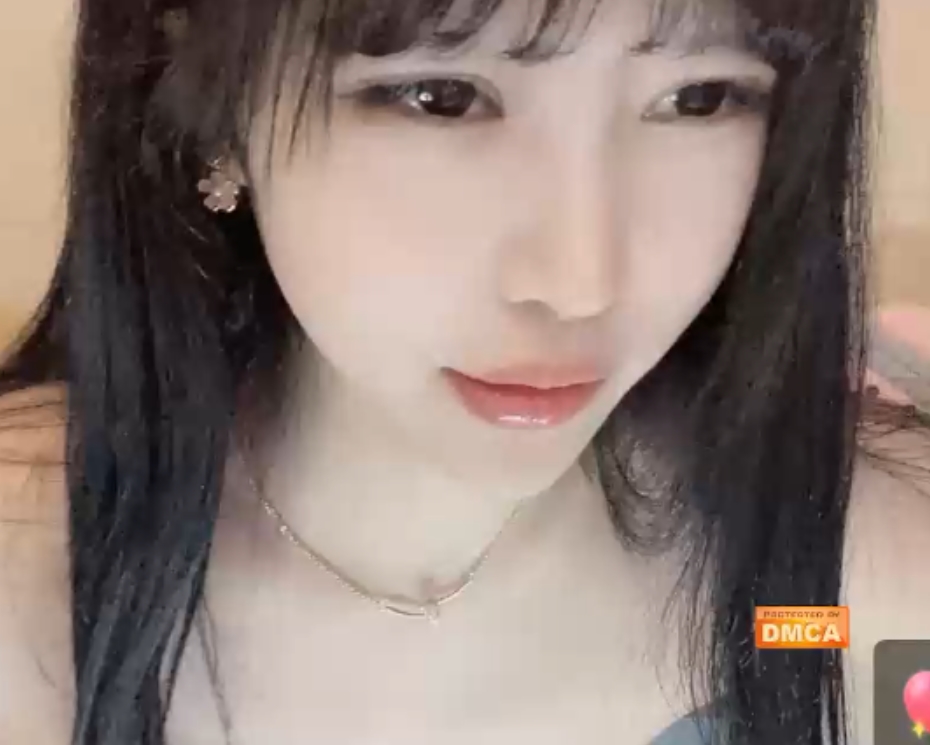 SP站MiSSLee01绝顶诱惑1部548M粉丝福利