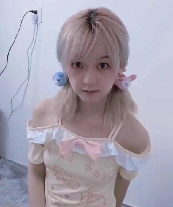 椰云拿铁TS合集6v白幼萌系826M绝了