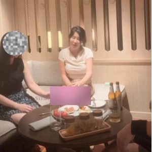 李雅抖音巨杯女神最新双人实战视频1部314M玩法太野了