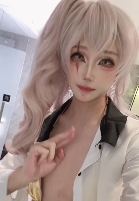 婉莹大王伪娘万圣节小恶魔资源1部546M太勾人了